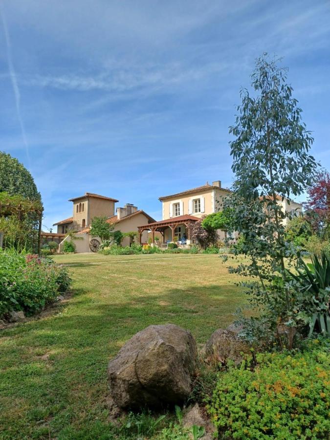 Saint-Germain-de-Confolens La Grange Terrou旅馆 外观 照片