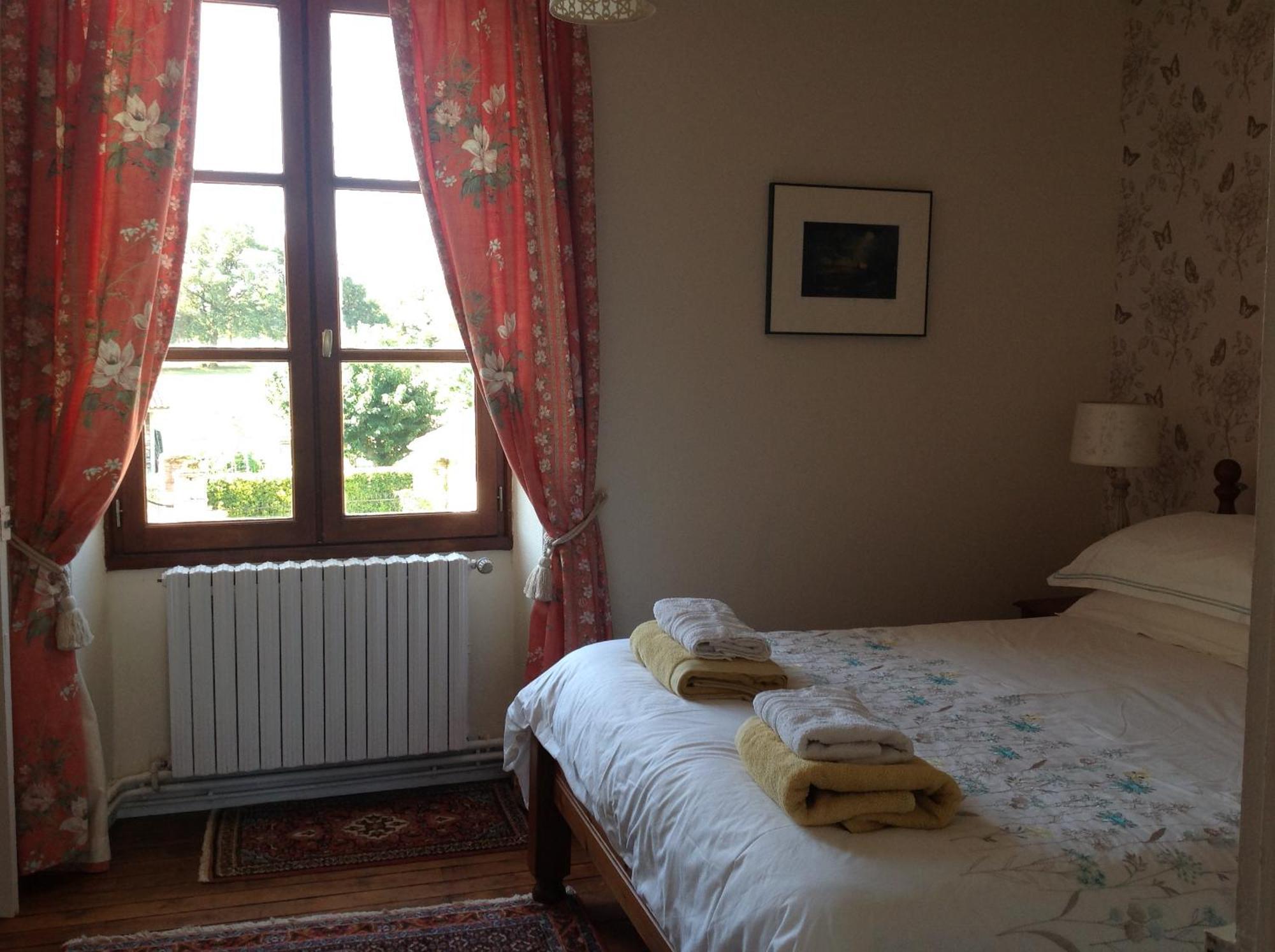 Saint-Germain-de-Confolens La Grange Terrou旅馆 外观 照片